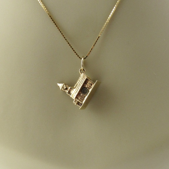 Vintage 14 Karat Yellow Gold Church/Chapel Charm #5052 - Picture 9 of 10